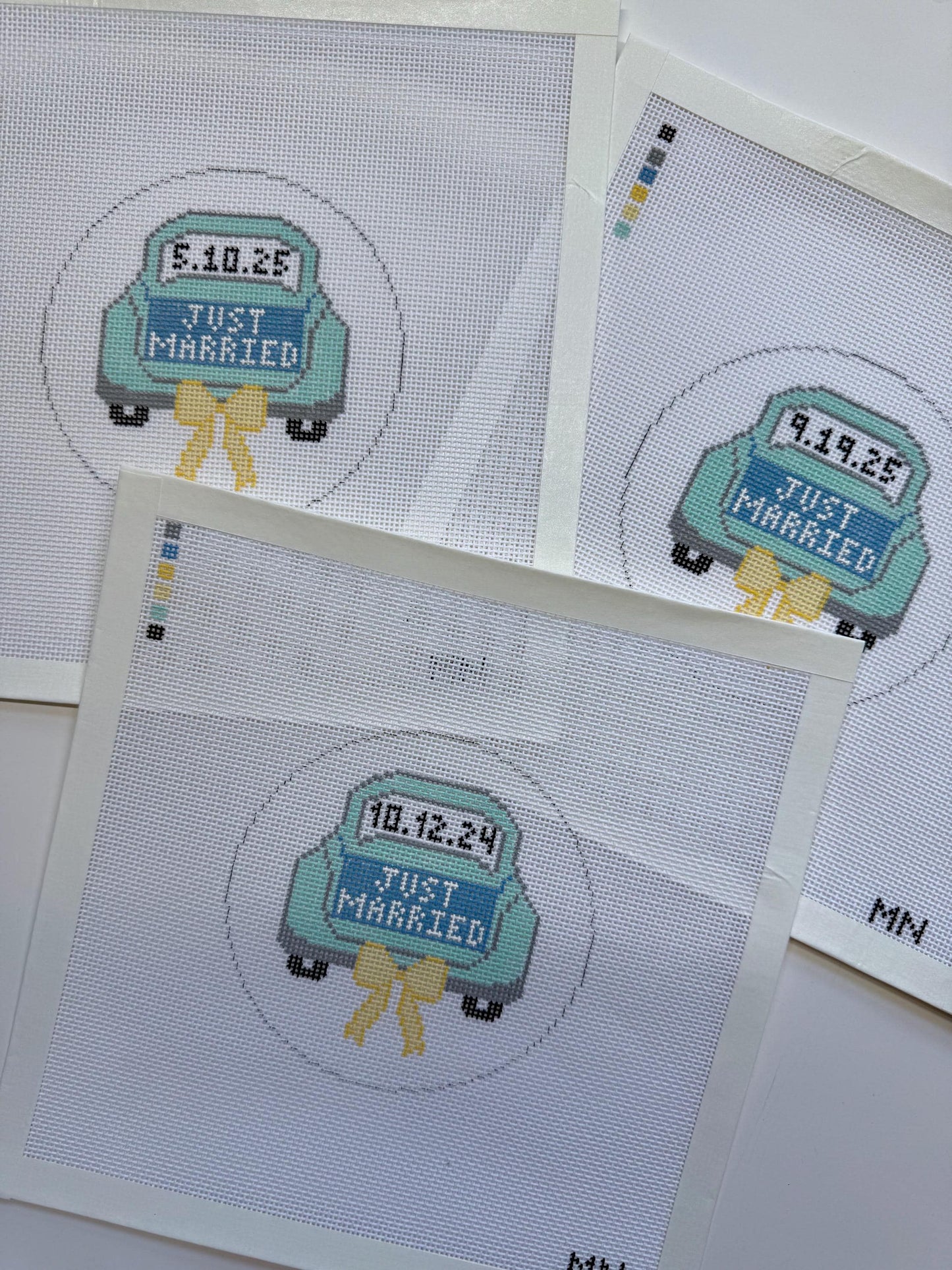 Just Married Teal Car Yellow Bow - 18 Mesh Canvas